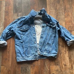 Denim jack with patch detail